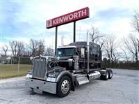 2023 Kenworth W900