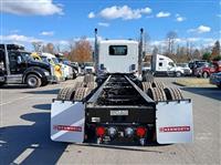 2025 Kenworth T880
