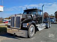 2025 Kenworth W990