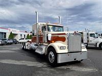 2025 Kenworth W900L