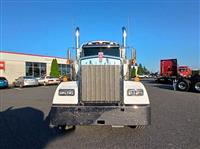 2025 Kenworth W900L