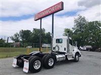 2025 Kenworth T880