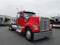 2025 Kenworth W990