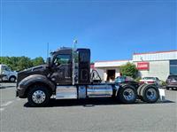 2025 Kenworth T880