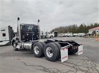 2025 Kenworth T880