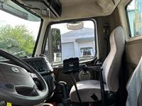 2015 Volvo VNL64T300