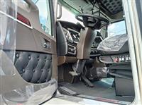 2025 Kenworth W900L