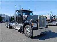 2025 Kenworth W990