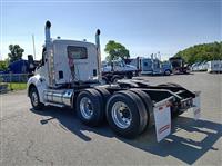 2025 Kenworth T880