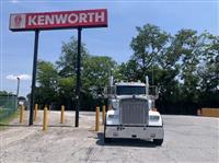 2025 Kenworth W900