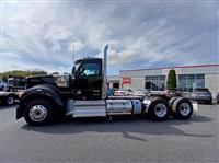 2025 Kenworth W990