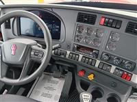 2025 Kenworth T880