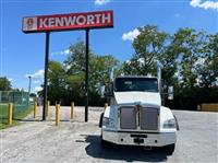 2025 Kenworth T880