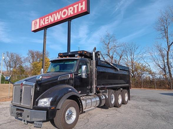 2025 Kenworth T880