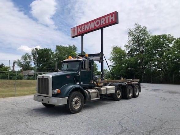 2017 Peterbilt 365