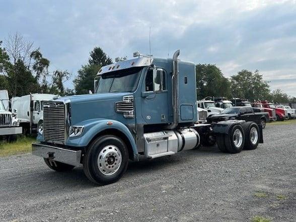 2016 Freightliner 122SD