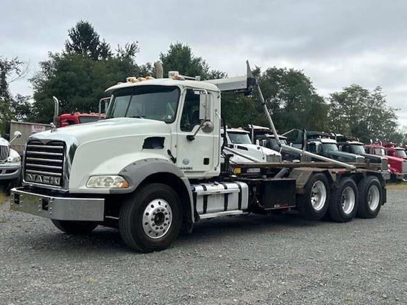 2014 Mack GRANITE GU813