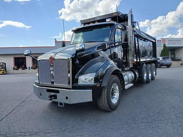 2025 Kenworth T880