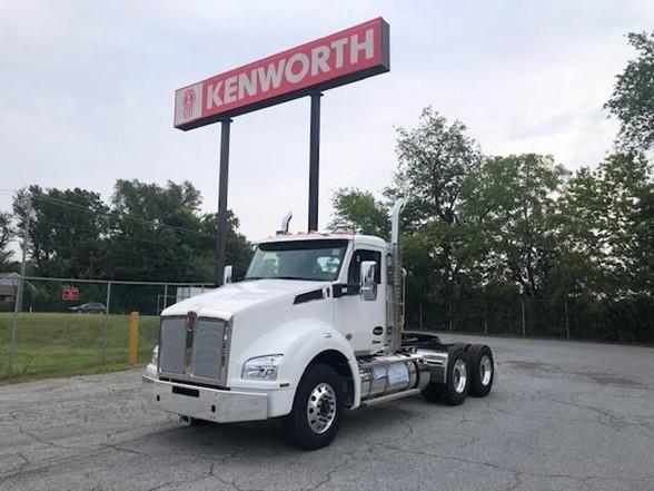 2025 Kenworth T880