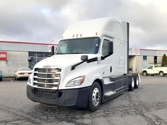 2020 Freightliner CASCADIA 126