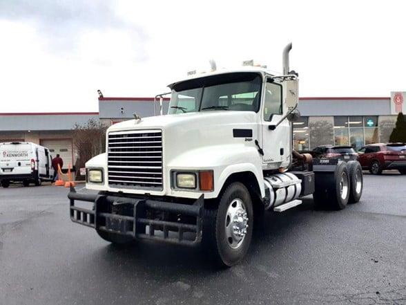 2010 Mack PINNACLE CHU613