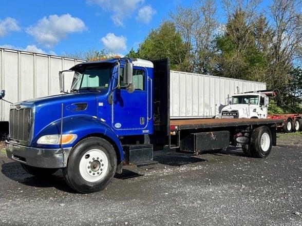 2010 Peterbilt 330