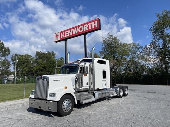 2024 Kenworth W900L