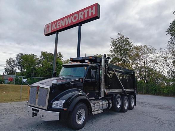 2025 Kenworth T880