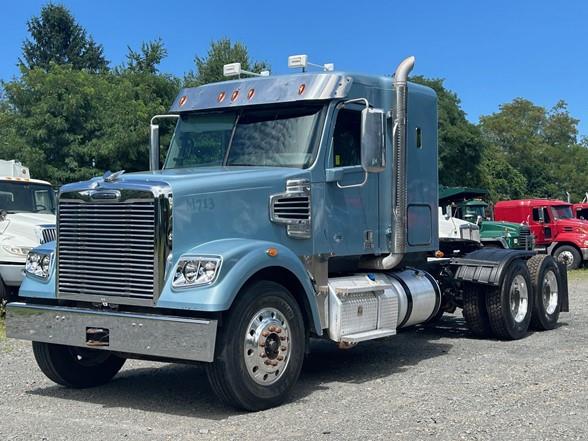 2016 Freightliner 122SD