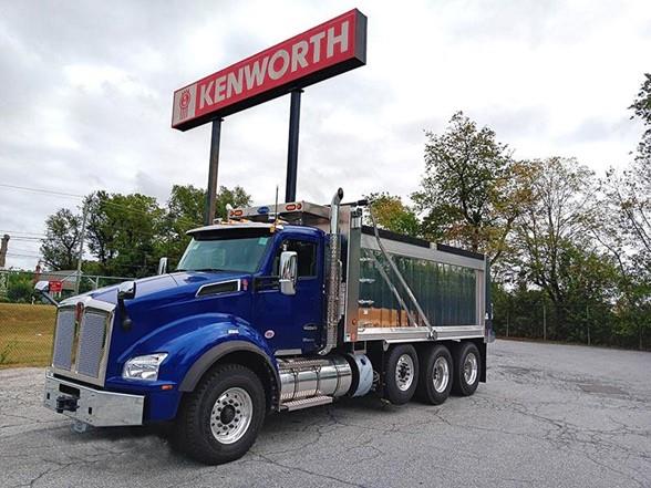 2025 Kenworth T880