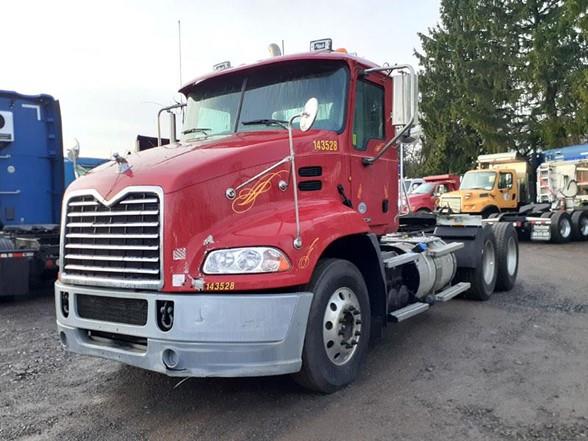 2014 Mack PINNACLE CXU613