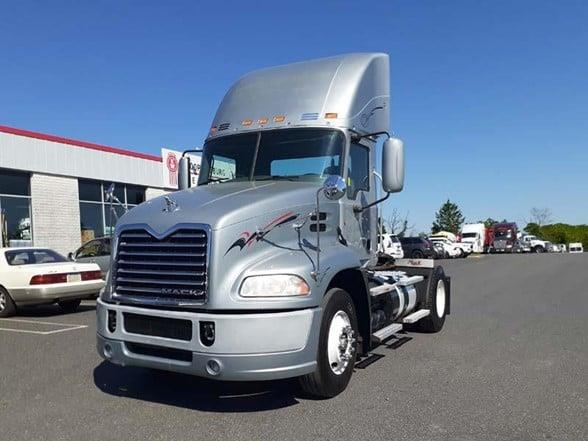 2012 Mack PINNACLE CXU612