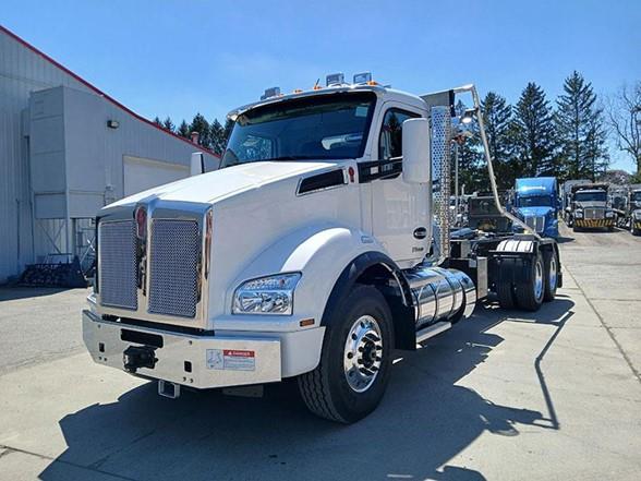 2024 Kenworth T880