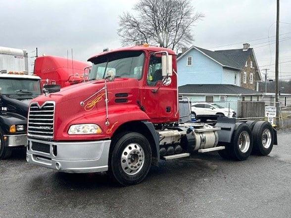 2011 Mack PINNACLE CXU613