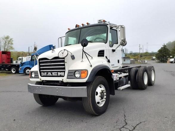 2005 Mack GRANITE CV713