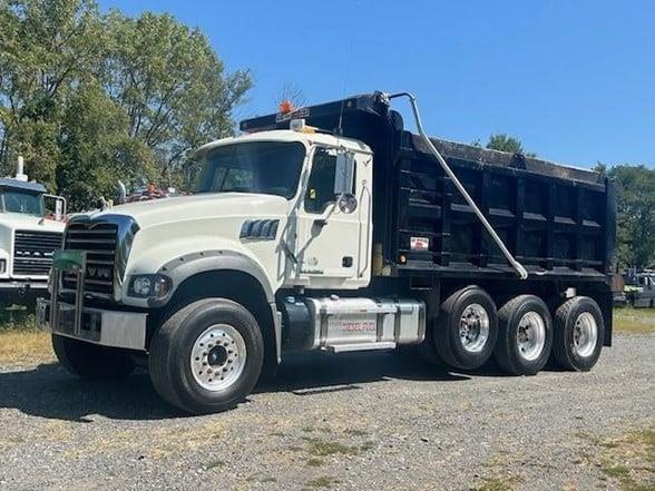 2017 Mack GRANITE GU713