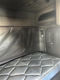2021 Peterbilt 389