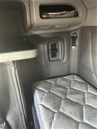 2021 Peterbilt 389
