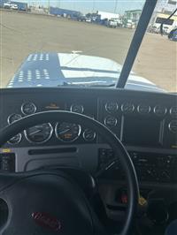 2021 Peterbilt 389