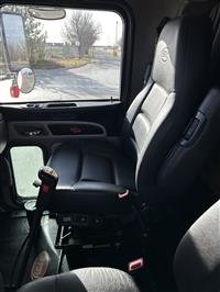 2017 Peterbilt 389
