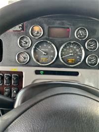 2017 Peterbilt 389