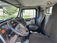 2015 Volvo VNL64