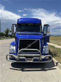 2017 VOLVO TRUCK VNL