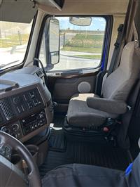 2017 VOLVO TRUCK VNL