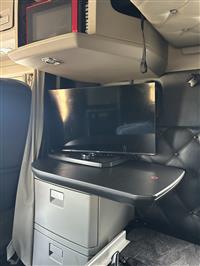 2023 Kenworth T680