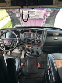 2023 Kenworth T680