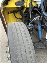 2006 Peterbilt 335