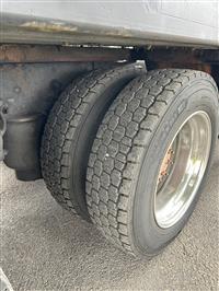 2006 Peterbilt 335