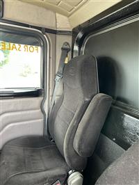 2006 Peterbilt 335