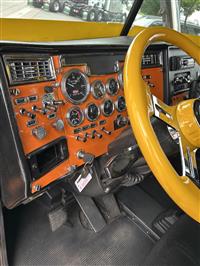 2006 Peterbilt 335